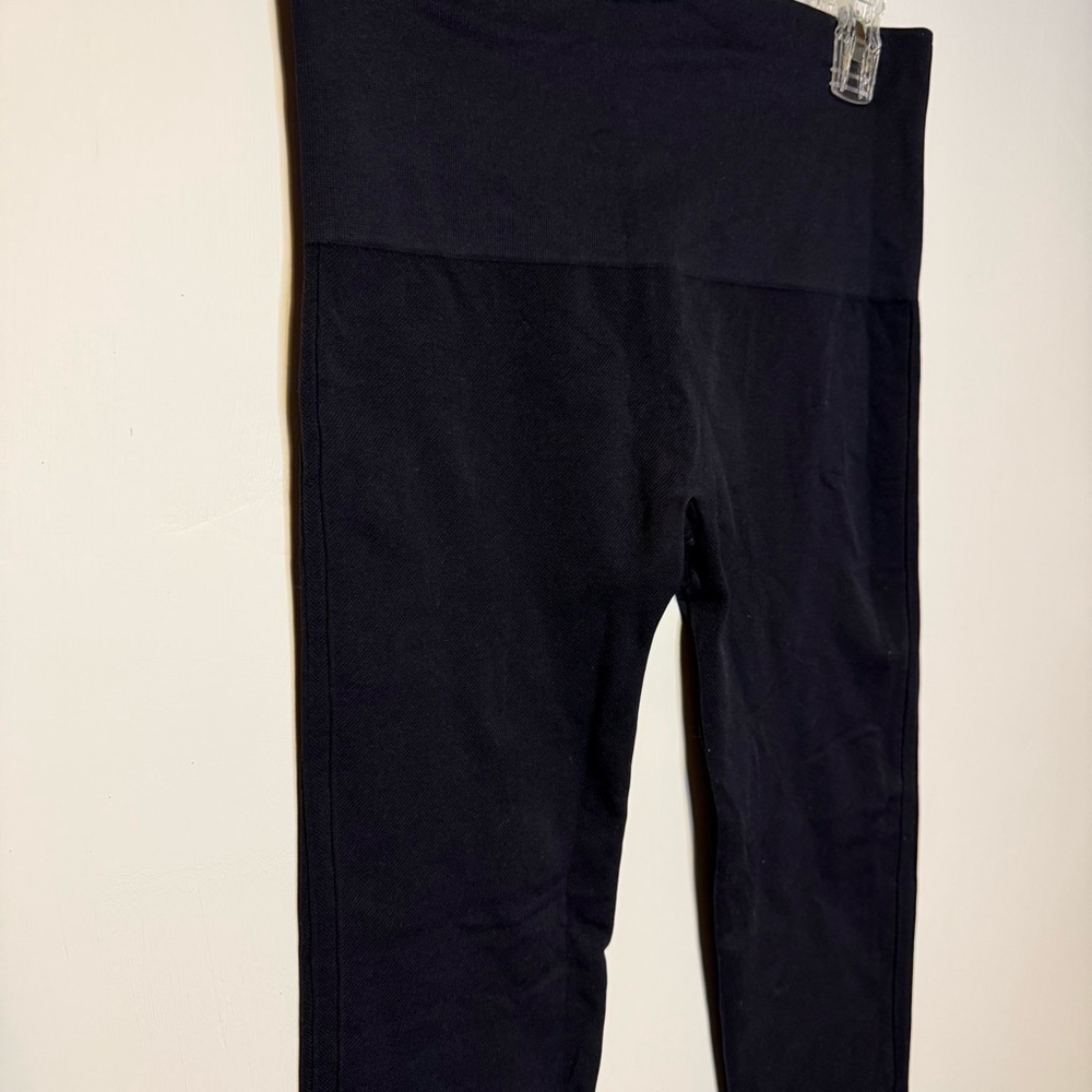 SPANX Look At Me Now Black Seamless Leggings Size Large - Picture 3 of 7